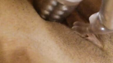 Sklavin mit Vibrator muss es selbst machen bei Vorfuehrung - 12 image