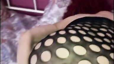 Peek-a-Booty se fait analiser par les TROUS - GILF jouie