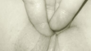 Fingerfuck my Wife Sun2fun et puis il frappe à la porte - 4 image