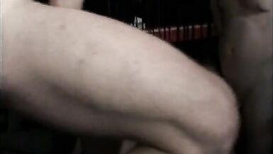 Erst mit Dildo geuebt, dann 3 Schwaenze geblasen - 8 image