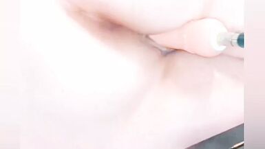 Big booty pounded by fuck machine - 1 image