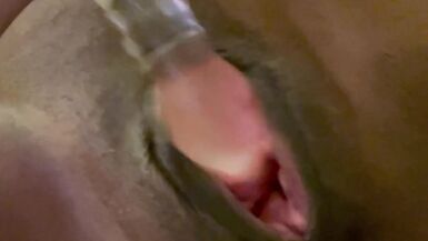 Frau Bell Dildo allein zu Hause Masturbation Squirting Anfänger - 9 image