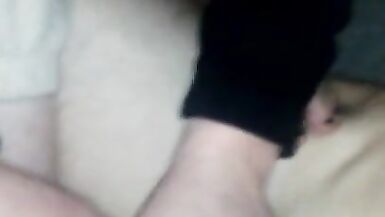 Cuming on feet of slut milf