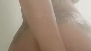 Toronto freckled tattood pawg takes a steamy shower - 12 image