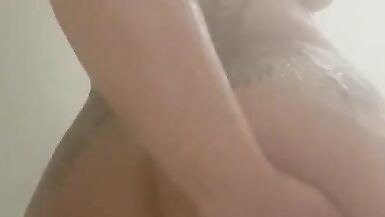 Toronto freckled tattood pawg takes a steamy shower - 13 image