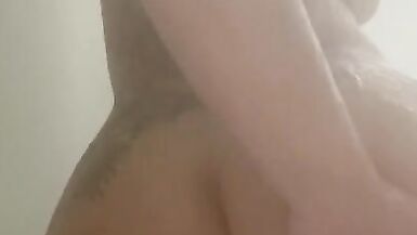 Toronto freckled tattood pawg takes a steamy shower - 15 image