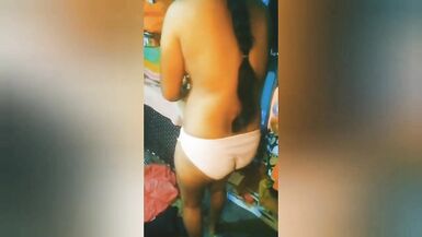 Bhabhi saugen desi lund - 12 image