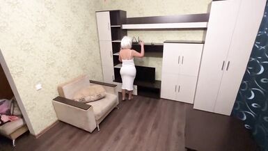 Milf wanted to figure out the TV and got a dick in the ass - 2 image