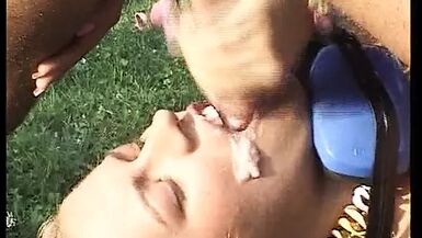 Wann wurde deine Frau zuletzt mit nem Wagenheber gefickt - 1 image