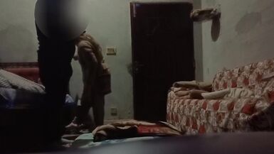 La belle-mère indienne baise avec son amant pakistanais