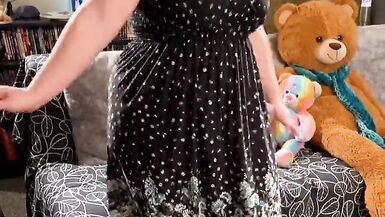 Marie's Edging Orgasm While Modeling and Dancing