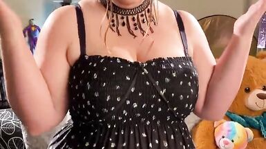 Maries frôle lorgasme tout en étant mannequin et en dansant - 3 image