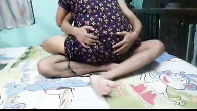Indian bhabhi ko godi me leke chudai ki - 2 image