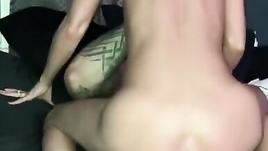 Antrenman gününde sikimin üzerinde zıplayan en sevdiğim kıçım - 13 image