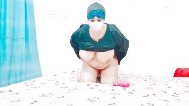 indian muslim aunty sex with toy in doggystyle - 2 image
