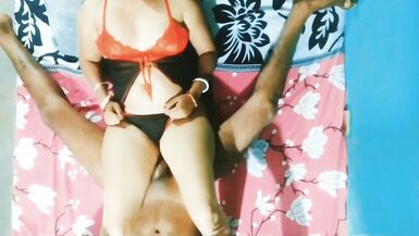 Desi bhabhi in red dress chudai - 3 image