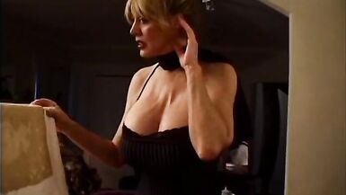 Hotel room fuck for white couple and midget maid - 4 image