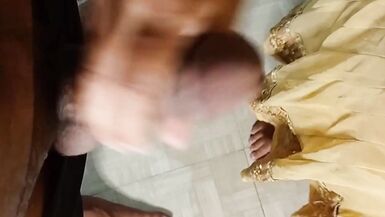 Everbest Homemade Rough Painful Fuck With Desi Indian Bhabhi Found on Field Sex video (en anglais) - 4 image