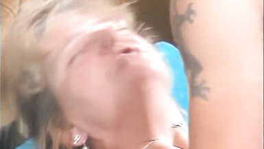 Kurvige Milf freut sich auf das Sperma - 8 image