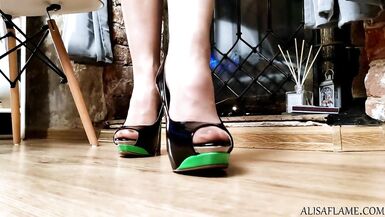 High Heel in Sexy Shoes Crush Elastic Ball