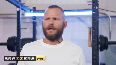 Brazzers - Deux légendes Lisa Ann et Nicolette Shea se partagent la bite - 3 image