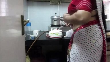 385px x 217px - Girlfriend Ki Maa ko Kitchen Me Jabardasti Choda Jab Vo Room Me So Rhi Thi  - Fuck Girlfriend Mom In Kitchen at Zeenite