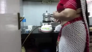 Sexxy Videos Mom And Sun Kichan - Hot Mom Fucking in kitchen at Zeenite