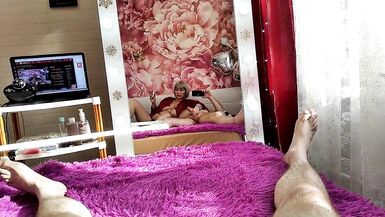 Séance de baise POV par un couple russe mature : pipe, miroir et reverse cowgirl close up .... ))) - 2 image