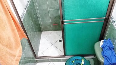 I spy on my stepmother while she is taking a bath, I masturbate and she discovers me, we fuck before my father arrives, I'm sorry dad but your wife is very good - 12 image