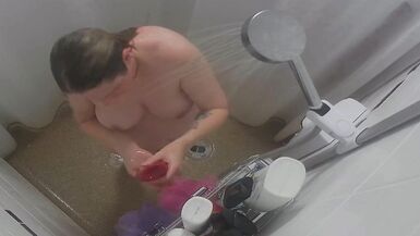 Mamma che fa la doccia telecamera nascosta - 2 image