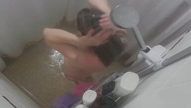 Mamma che fa la doccia telecamera nascosta - 5 image