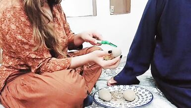 Pakistani mom Riding Anal On Her Cuckold Husband While She is Cutting Vegetables With Very Hot Clear Hindi Voice - 2 image