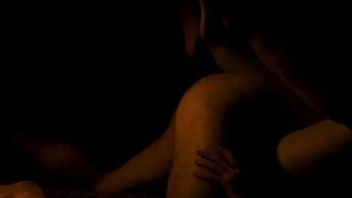 Heiße sinnliche und erotische Nahaufnahme von Sex in der Nacht mit Amateur Paar - 12 image