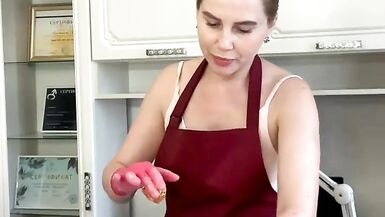 SugarNadya waxes the cock a of a chatty customer - 9 image