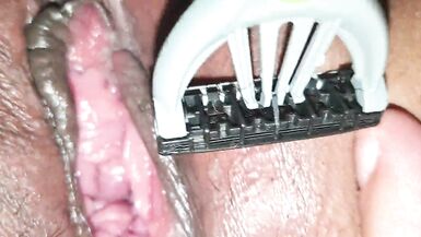 Shaving my fat pussy - 15 image