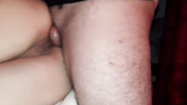 Deutsche Milf aus dem Schlaf gerissen und ordentlich durchgefickt - 2 image