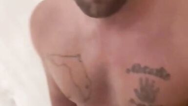 COME TRATTARE UN UOMO