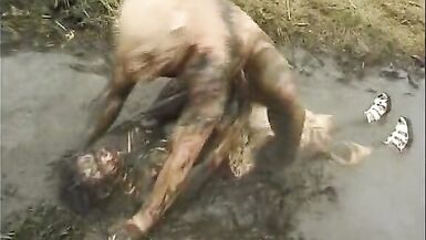 Extreme Rough Mud Sex Outdoor - 4 image