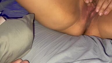 Hot Amateur MILF - 1 image