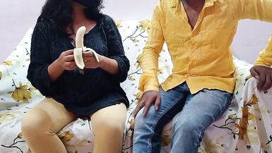 Desi Jija Sali Especial Banana Sexo Indio XXX Porno Con Claro Hindi Audio - 2 image