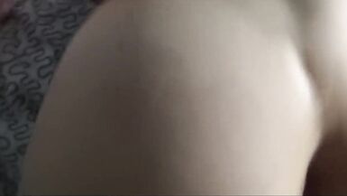 la sœur mesure ma bite avec sa bouche et je jouis dans sa bouche - 13 image