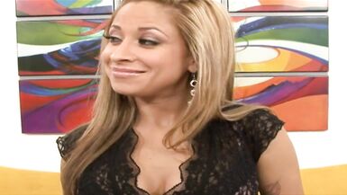 A MILF californiana August Night tem as suas mamas grandes fodidas com força - 4 image