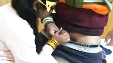 Mere Pati Ka Randi Baj Dost Ki Land Chuswa Di Hotel Room Pe , Paisa Udhar Lene k liye - 10 image