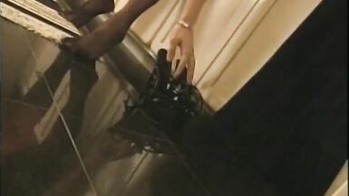 Stunning blonde whore gets her asshole fucked after great blowjob - 5 image