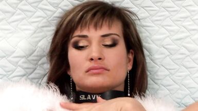 A juicy woman in action making everyone cum - 7 image