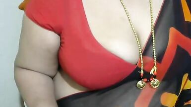 Telugu Aunty cam show down pink panties - 7 image
