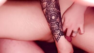 ¡¡¡Esposa caliente consigue Finger Fucked y Cream-pied por Hubby!!! - 12 image