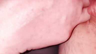 ¡¡¡Esposa caliente consigue Finger Fucked y Cream-pied por Hubby!!! - 8 image