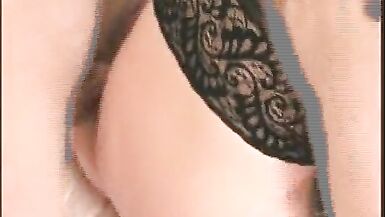 Joey était à la recherche de sexe avec une femme plus âgée et a trouvé Nikki Cars aux gros seins. - 7 image