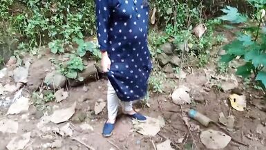 Bhabhi 500 Rupyede Yolda Rezerve Edildi ve Evde Becerildi - Net Hintçe Sesli Süper Hint Seks - 2 image